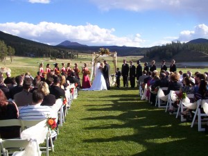 Jak prawnie zorganizować ślub w ogrodach lub miejscach zabytkowych